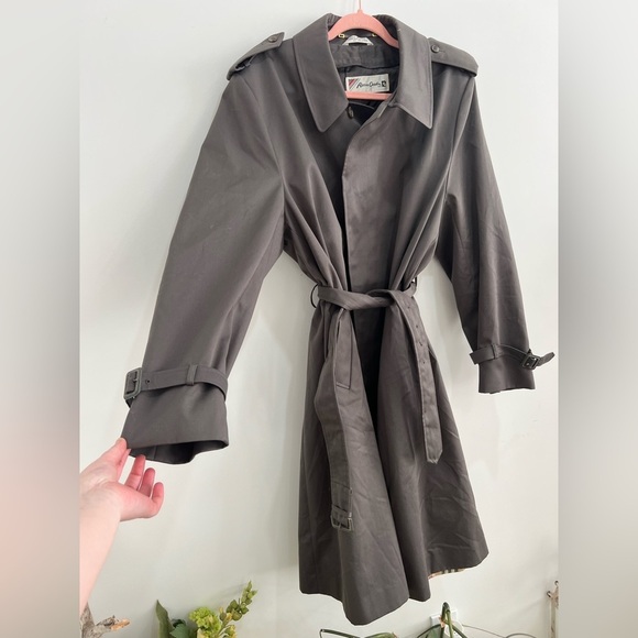 90s vintage Pierre Cardin Burberry Trench Coat - Picture 3 of 11